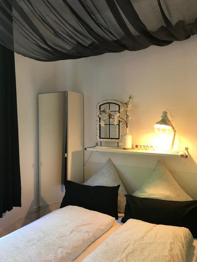 Apartment Am Wall Емден Екстериор снимка