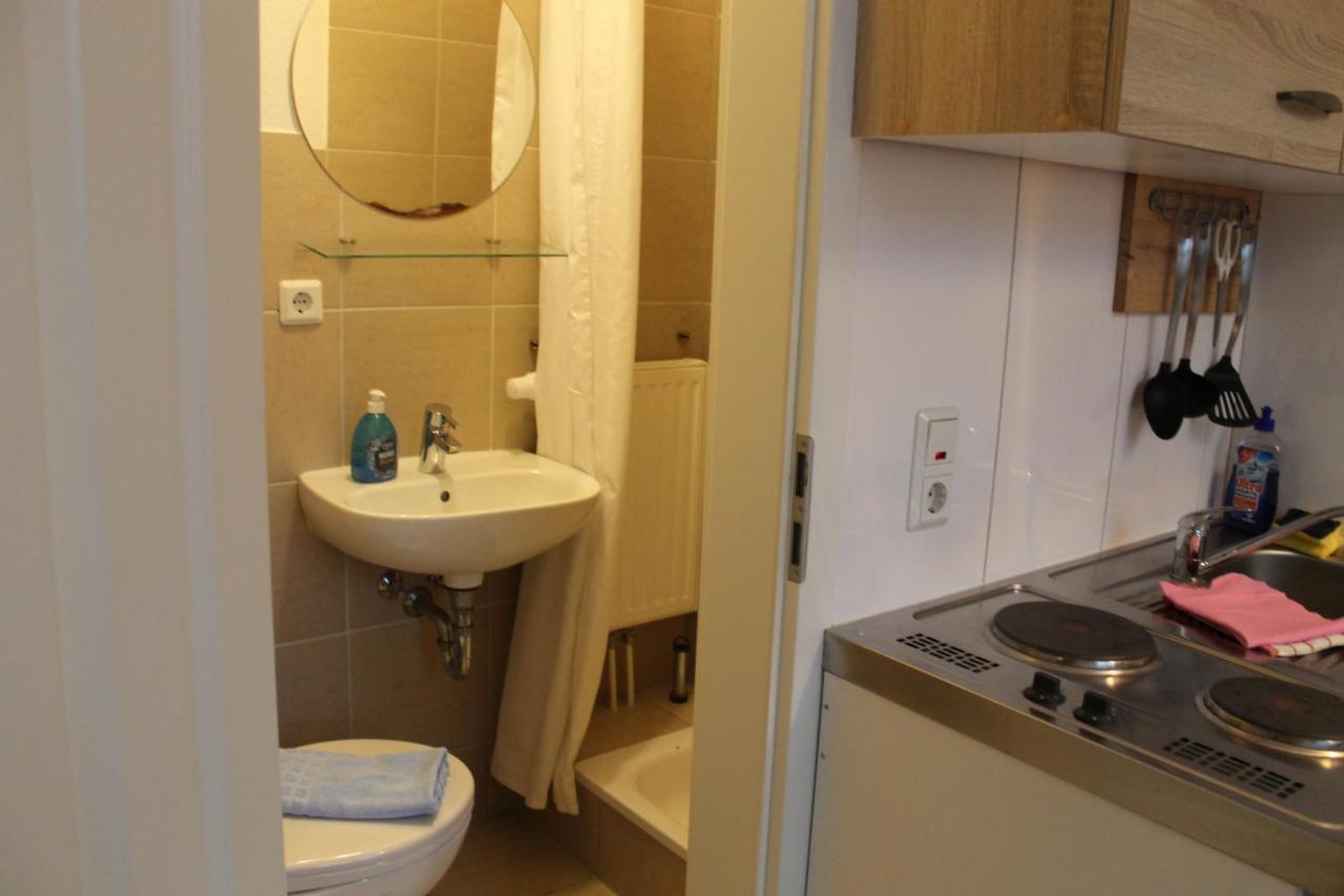 Apartment Am Wall Емден Екстериор снимка